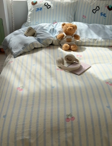 91家纺网 家纺一手货源 找家纺 澳梵家居 2025新款小清新全棉印花毛巾绣四件套 骨头小狗