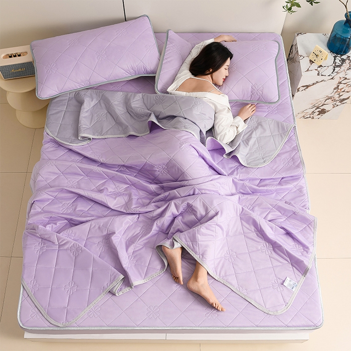 91家纺网 家纺一手货源 找家纺 2025新款清凉舒适凉感丝夏被四件套 浅紫