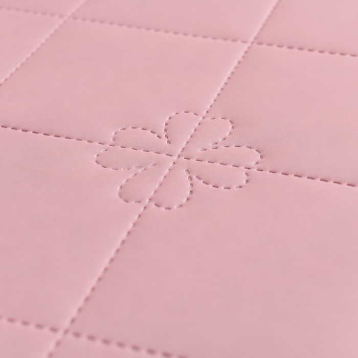 91家纺网 家纺一手货源 找家纺 2025新款清凉舒适凉感丝夏被四件套 樱桃粉