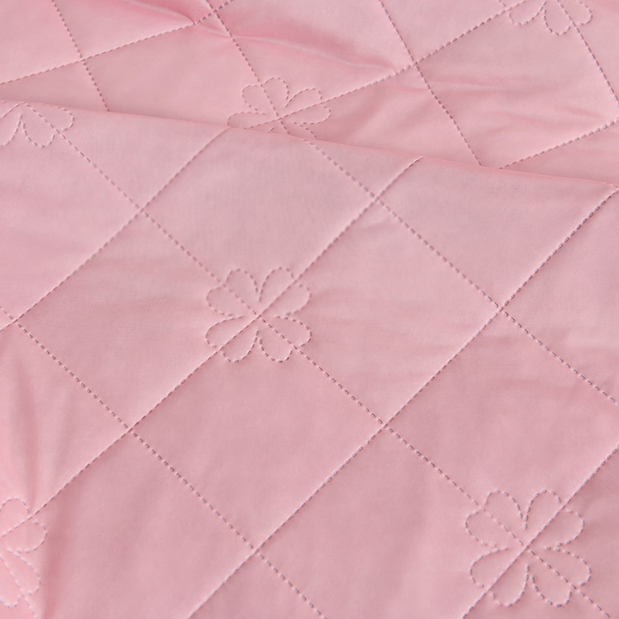 91家纺网 家纺一手货源 找家纺 2025新款清凉舒适凉感丝夏被四件套 樱桃粉