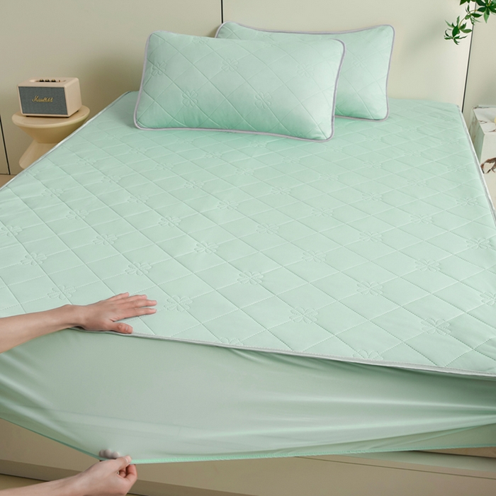 91家纺网 家纺一手货源 找家纺 2025新款清凉舒适凉感丝夏被四件套 浅绿