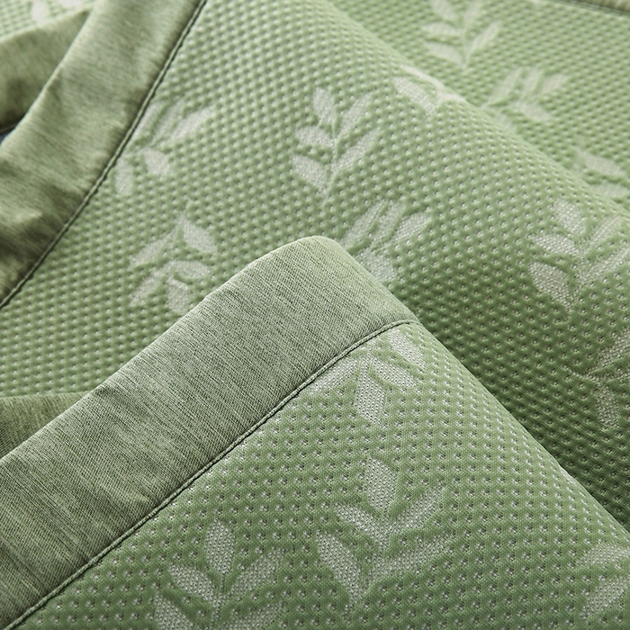 91家纺网 家纺一手货源 找家纺 法莱妮 2025夏季新款A类真凉感丝提花加厚三明治冰豆豆凉席-叶韵系列  叶韵-绿