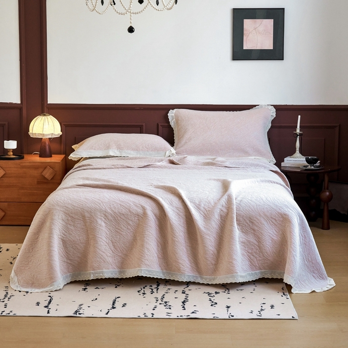 91家纺网 家纺一手货源 找家纺 棠薇家纺2025新款花边款全棉三层细纱色织提花毛巾被夏被空调被毛巾毯 花边知晓驼