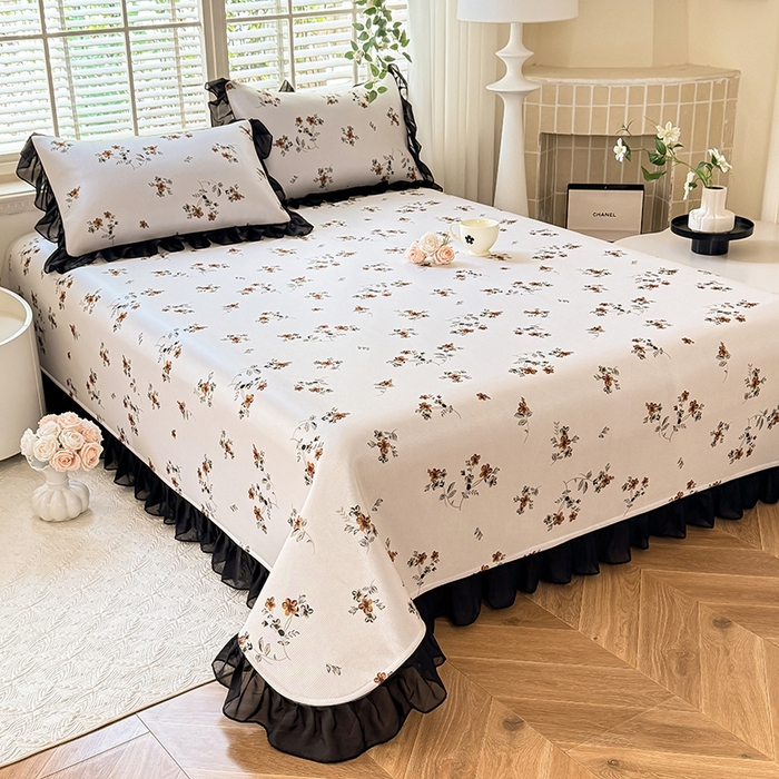 91家纺网 家纺一手货源 找家纺 大麦家纺 2025新款碳光冰丝软凉席夏被四件套 秋之寄语