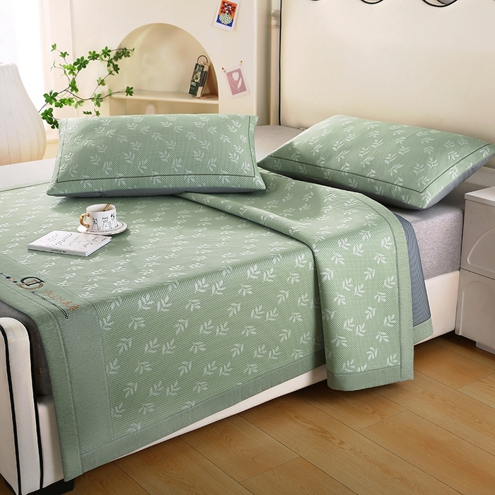 91家纺网 家纺一手货源 找家纺 法莱妮 2025夏季新款A类真凉感丝提花加厚三明治冰豆豆凉席-叶韵系列  叶韵-绿