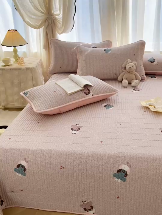 91家纺网 家纺一手货源 找家纺 恒爱 2025新款全棉印花单床盖 安哥拉公主-豆沙