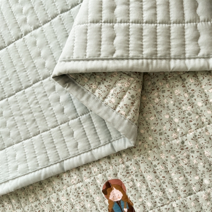 91家纺网 家纺一手货源 找家纺 恒爱 2025新款全棉印花单床盖 小女孩-水绿