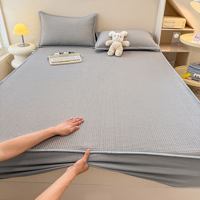 91家纺网 家纺一手货源 找家纺 金盛纺 2025新款冰豆豆凉席-床笠款 华夫格-灰