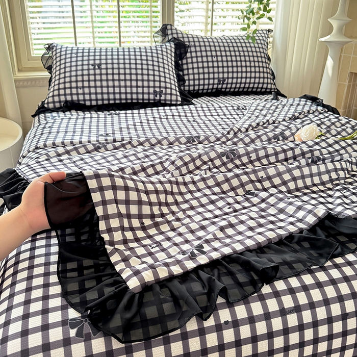 91家纺网 家纺一手货源 找家纺 大麦家纺 2025新款碳光冰丝软凉席夏被四件套 清格