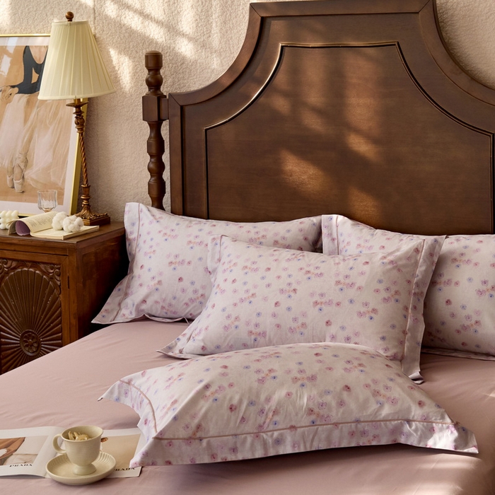 91家纺网 家纺一手货源 找家纺 由丽家纺 2025新款柔棉数码印花四件套系列 踪迹 紫