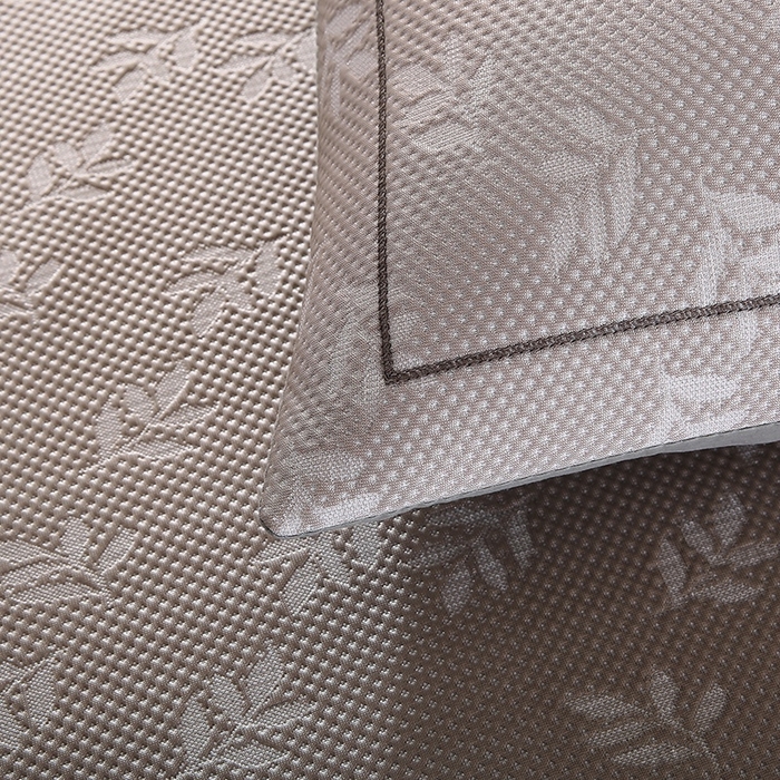 91家纺网 家纺一手货源 找家纺 法莱妮 2025夏季新款A类真凉感丝提花加厚三明治冰豆豆凉席-叶韵系列  叶韵-浅灰