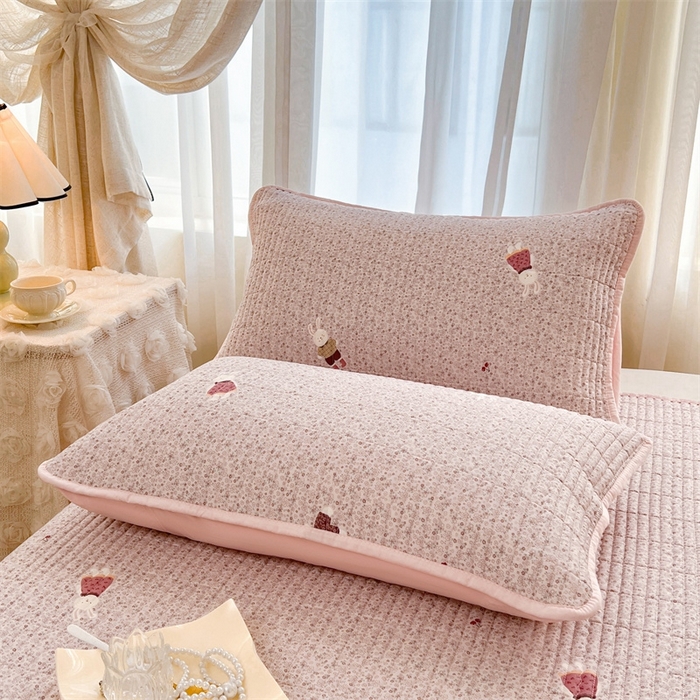 91家纺网 家纺一手货源 找家纺 恒爱 2025新款全棉印花单床盖 公子兔-浅豆沙