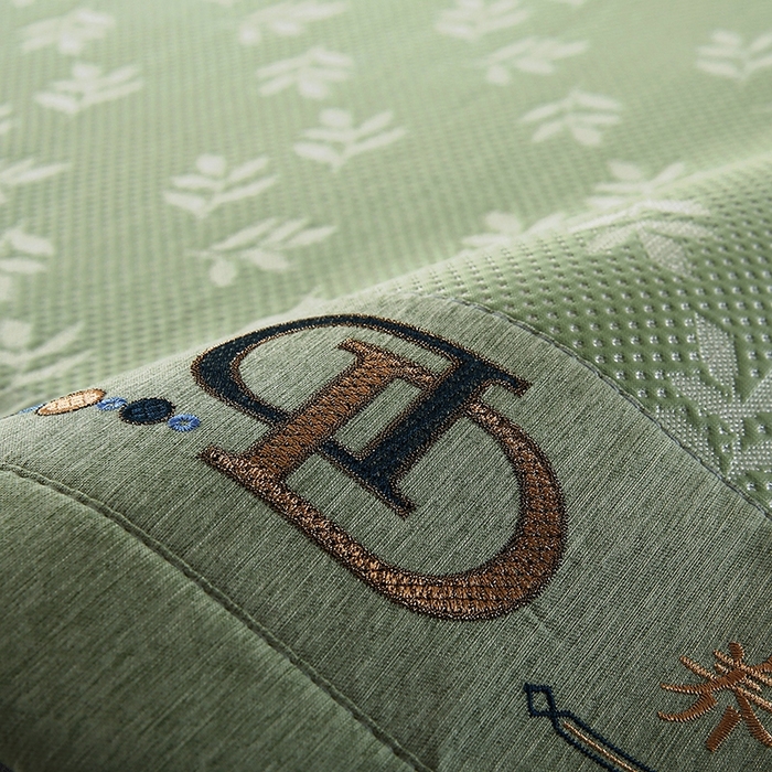 91家纺网 家纺一手货源 找家纺 法莱妮 2025夏季新款A类真凉感丝提花加厚三明治冰豆豆凉席-叶韵系列  叶韵-绿