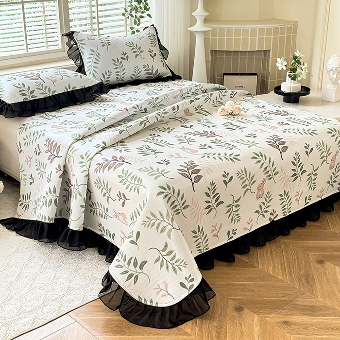 91家纺网 家纺一手货源 找家纺 大麦家纺 2025新款碳光冰丝软凉席夏被四件套 漫步花丛