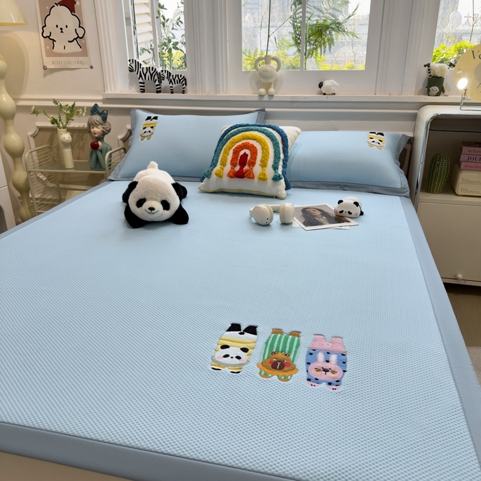 91家纺网 家纺一手货源 找家纺 席世家2025新款满天星绣花豆豆席 凉喵喵