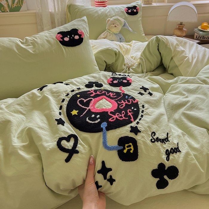 91家纺网 家纺一手货源 找家纺 曼谷家纺 2025新款软糯毛巾绣水洗棉四件套 音乐节-豆绿芝士