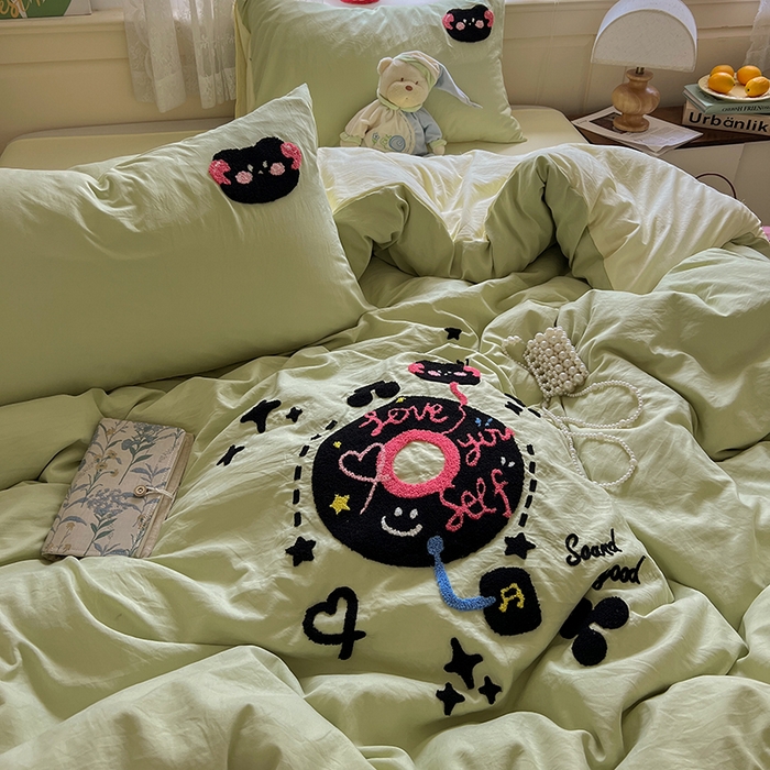 91家纺网 家纺一手货源 找家纺 曼谷家纺 2025新款软糯毛巾绣水洗棉四件套 音乐节-豆绿芝士