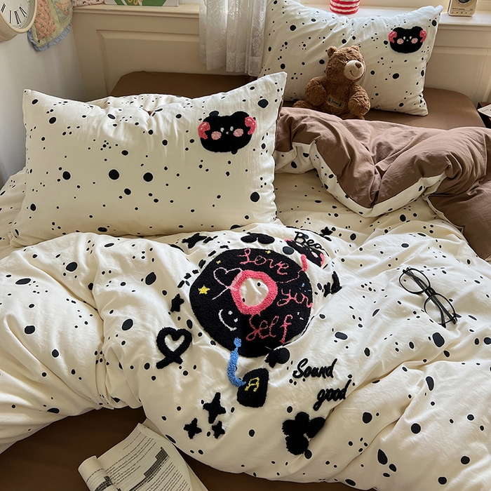 91家纺网 家纺一手货源 找家纺 曼谷家纺 2025新款软糯毛巾绣水洗棉四件套 音乐节-星球咖