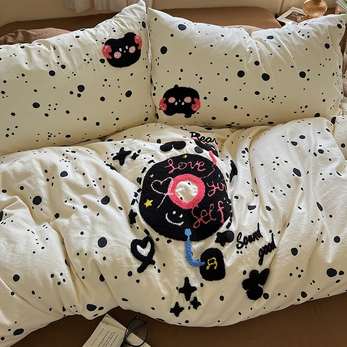 91家纺网 家纺一手货源 找家纺 曼谷家纺 2025新款软糯毛巾绣水洗棉四件套 音乐节-星球咖