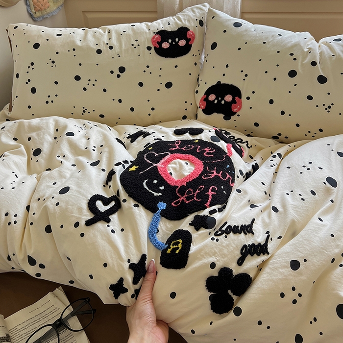 91家纺网 家纺一手货源 找家纺 曼谷家纺 2025新款软糯毛巾绣水洗棉四件套 音乐节-星球咖