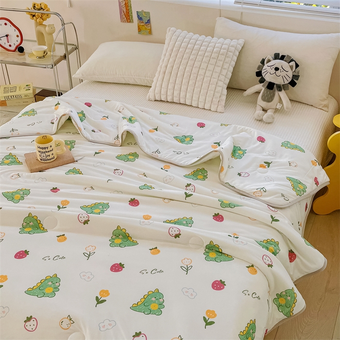 91家纺网 家纺一手货源 找家纺  （提供买家秀 爆款花型 不断货）2025新款A类大豆针织棉夏被空调被夏凉被 可爱恐龙