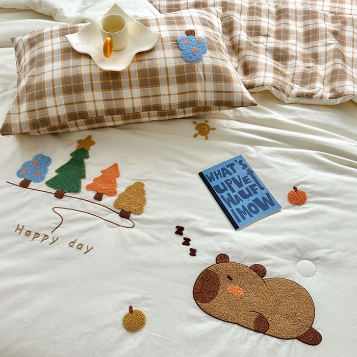 91家纺网 家纺一手货源 找家纺 如意朵 2025新款可爱卡通全棉小清新毛巾绣夏被 开心巴拉