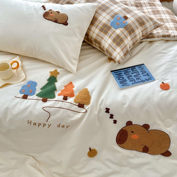 91家纺网 家纺一手货源 找家纺 如意朵 2025新款可爱卡通全棉小清新毛巾绣夏被 开心巴拉