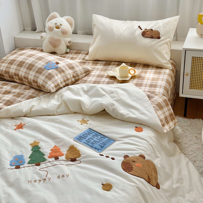 91家纺网 家纺一手货源 找家纺 如意朵 2025新款可爱卡通全棉小清新毛巾绣夏被 开心巴拉