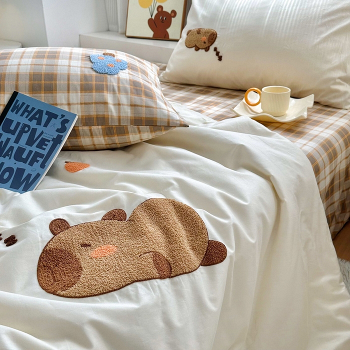 91家纺网 家纺一手货源 找家纺 如意朵 2025新款可爱卡通全棉小清新毛巾绣夏被 开心巴拉