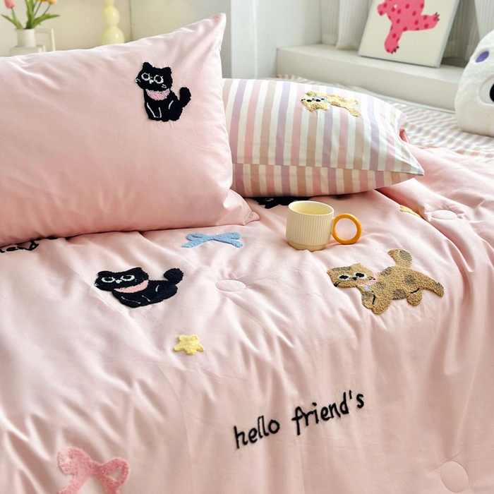 91家纺网 家纺一手货源 找家纺 如意朵 2025新款可爱卡通全棉小清新毛巾绣夏被 猫咪家族