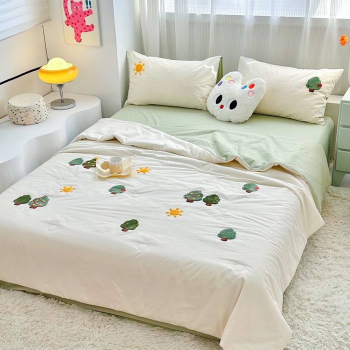 91家纺网 家纺一手货源 找家纺 如意朵 2025新款可爱卡通全棉小清新毛巾绣夏被 美好时光