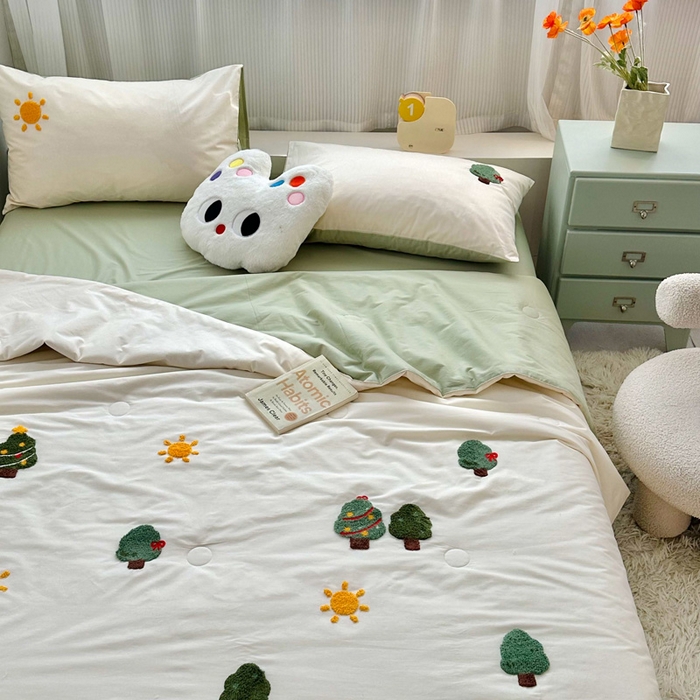 91家纺网 家纺一手货源 找家纺 如意朵 2025新款可爱卡通全棉小清新毛巾绣夏被 美好时光