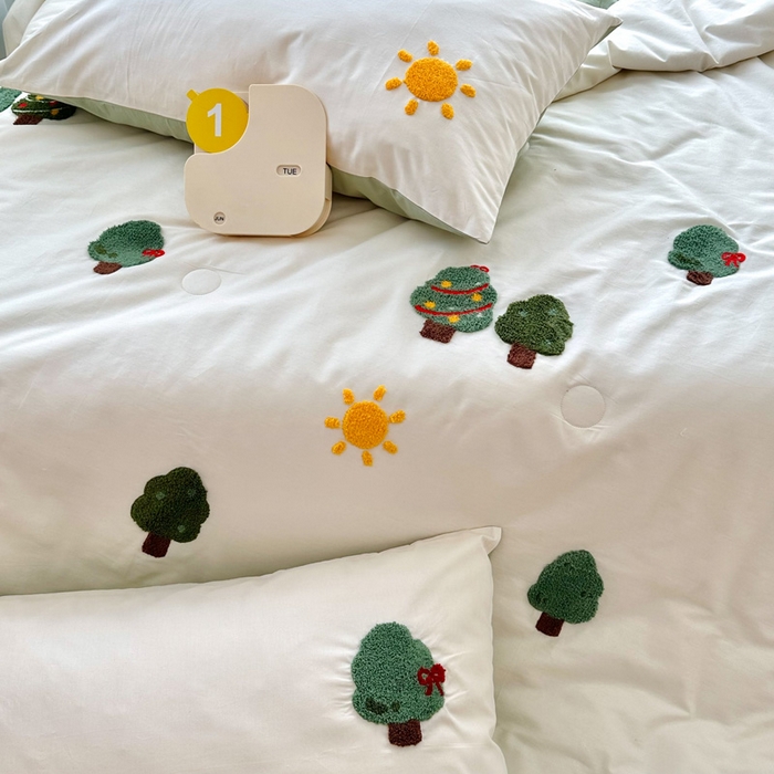 91家纺网 家纺一手货源 找家纺 如意朵 2025新款可爱卡通全棉小清新毛巾绣夏被 美好时光