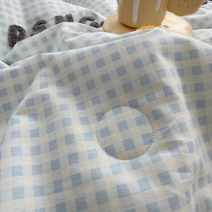 91家纺网 家纺一手货源 找家纺 如意朵 2025新款可爱卡通全棉小清新毛巾绣夏被 企鹅抱抱