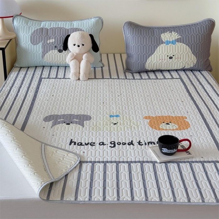 91家纺网 家纺一手货源 找家纺 顾里家纺 2025新款凉感丝数码印花ins大版卡通席三件套 好友狗狗