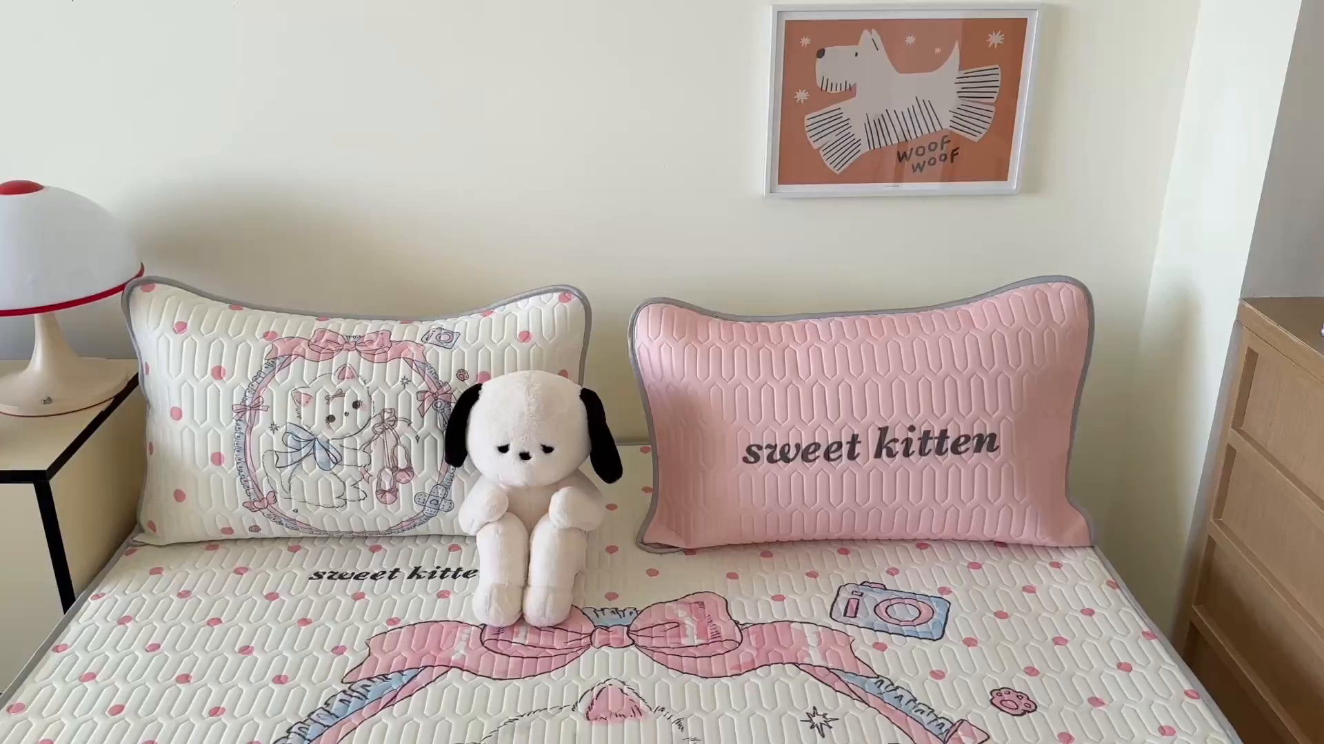 91家纺网 家纺一手货源 找家纺 顾里家纺 2025新款凉感丝数码印花ins大版卡通席三件套 洛丽塔猫