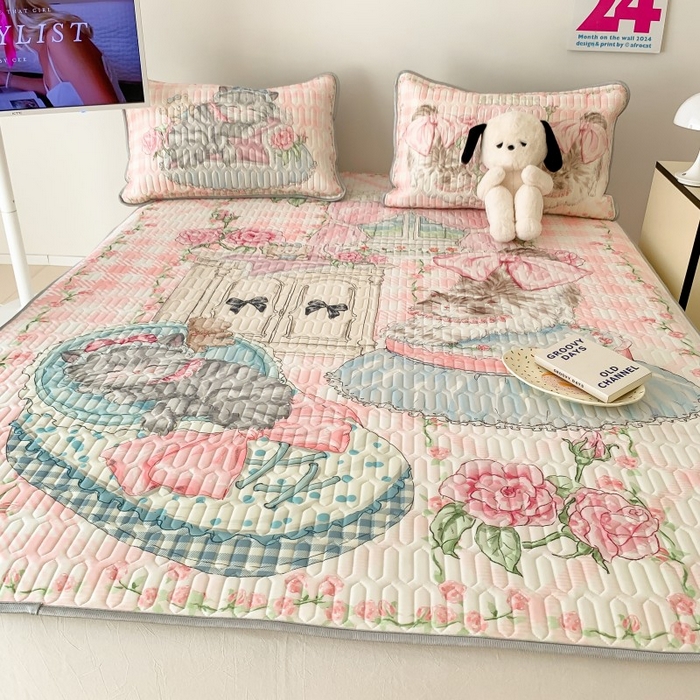 91家纺网 家纺一手货源 找家纺 顾里家纺 2025新款凉感丝数码印花ins大版卡通席三件套 猫猫梦想