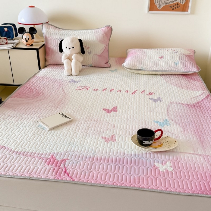 91家纺网 家纺一手货源 找家纺 顾里家纺 2025新款凉感丝数码印花ins大版卡通席三件套 梦境之花