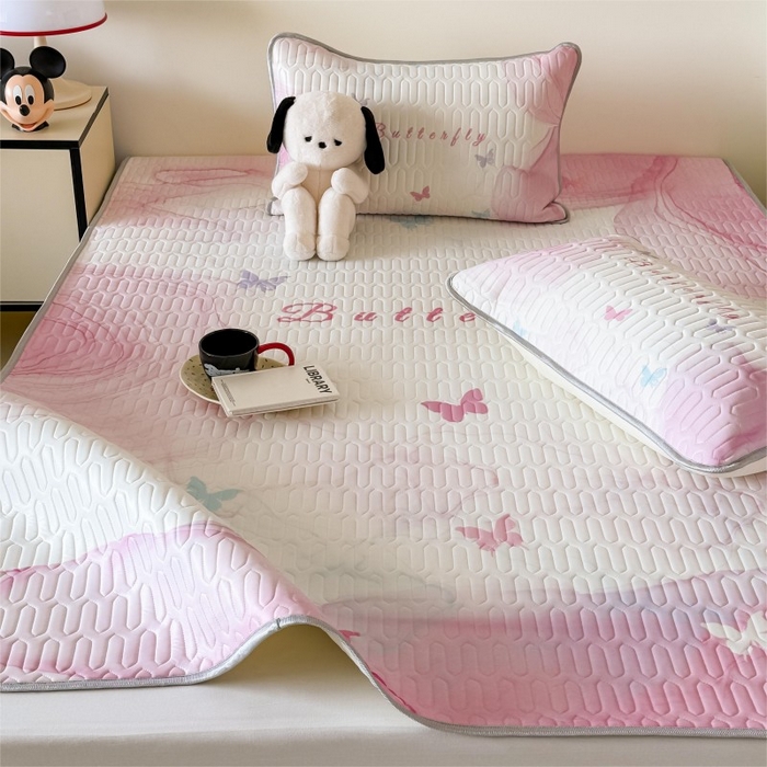 91家纺网 家纺一手货源 找家纺 顾里家纺 2025新款凉感丝数码印花ins大版卡通席三件套 梦境之花