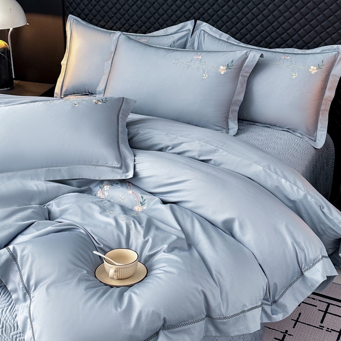 91家纺网 家纺一手货源 找家纺 美伦美焕 2025新款简约轻奢绣花四件套-蔓绣 蔓绣-北极蓝