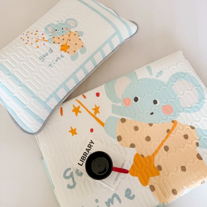 91家纺网 家纺一手货源 找家纺 顾里家纺 2025新款凉感丝数码印花ins大版卡通席三件套 许愿小象