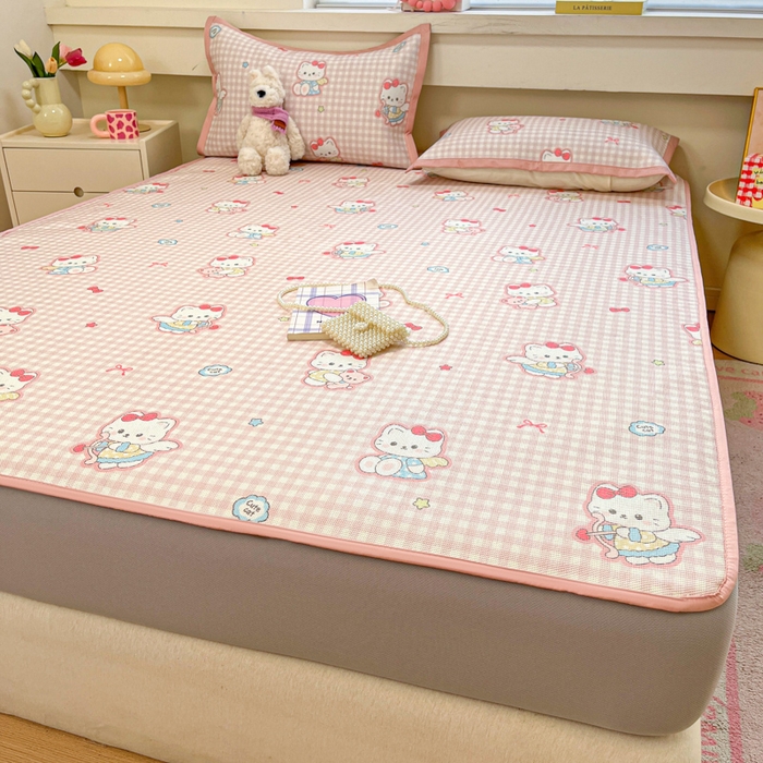 91家纺网 家纺一手货源 找家纺 慕澄家纺 2025新款小清新印花真冰藤系列凉席床笠款 床笠-粉格猫咪