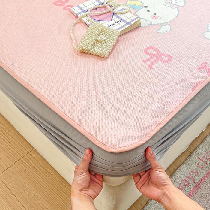 91家纺网 家纺一手货源 找家纺 慕澄家纺 2025新款小清新印花真冰藤系列凉席床笠款 床笠-格子奶芙芙