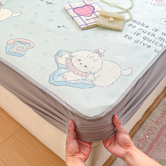 91家纺网 家纺一手货源 找家纺 慕澄家纺 2025新款小清新印花真冰藤系列凉席床笠款 床笠-害羞喵