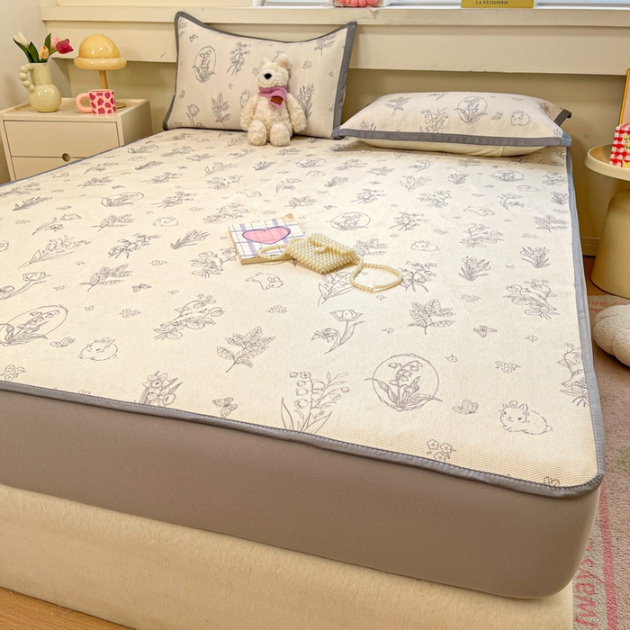 91家纺网 家纺一手货源 找家纺 慕澄家纺 2025新款小清新印花真冰藤系列凉席床笠款 床笠-花儿小兔