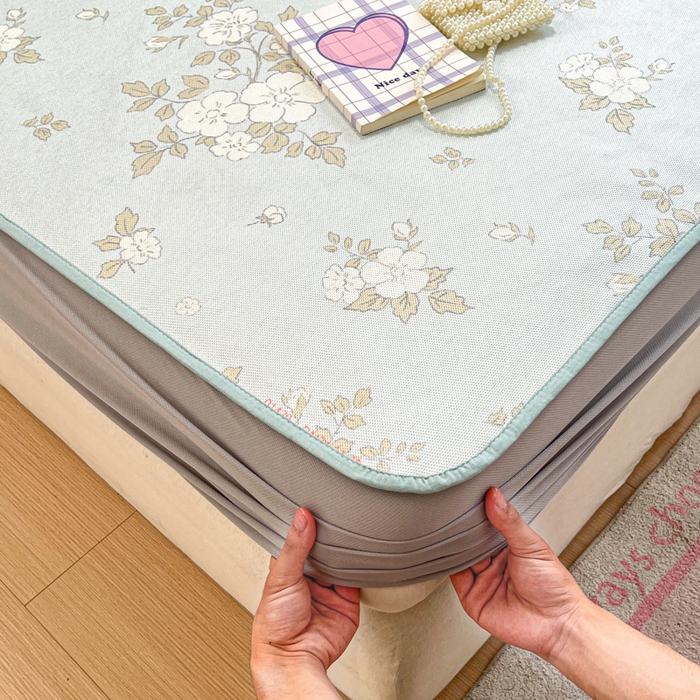 91家纺网 家纺一手货源 找家纺 慕澄家纺 2025新款小清新印花真冰藤系列凉席床笠款 床笠-缇蓝