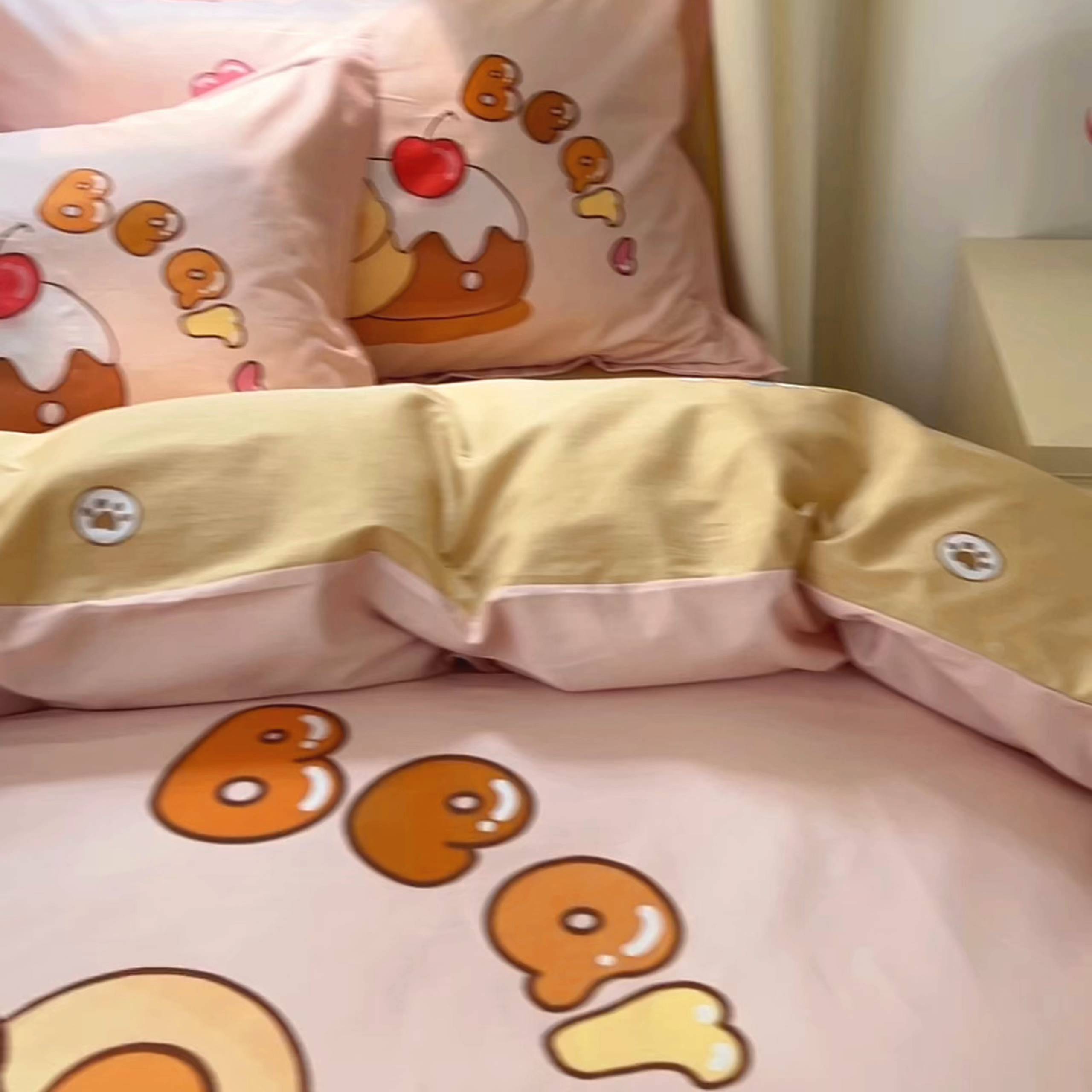 91家纺网 家纺一手货源 找家纺 （总）浩诚 2025新款原创IP奶油小熊（黄油小熊）全棉纯棉四件套