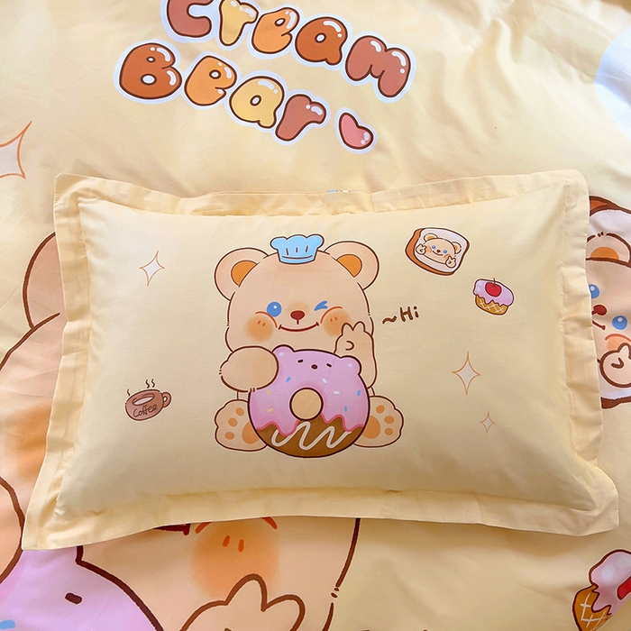 91家纺网 家纺一手货源 找家纺 浩诚 2025新款原创IP奶油小熊（黄油小熊）全棉纯棉四件套 小熊甜甜圈