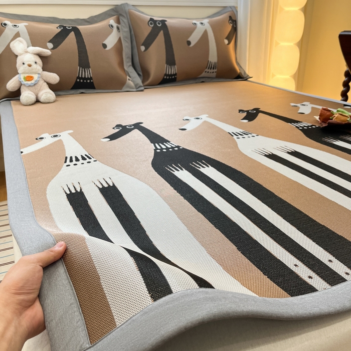 91家纺网 家纺一手货源 找家纺 羚羊语家纺 2025新款中古风1600D色织提花冰丝碳光复合凉席加厚620克平铺绑带款凉感云母冰感席子软席三件套 机器狗