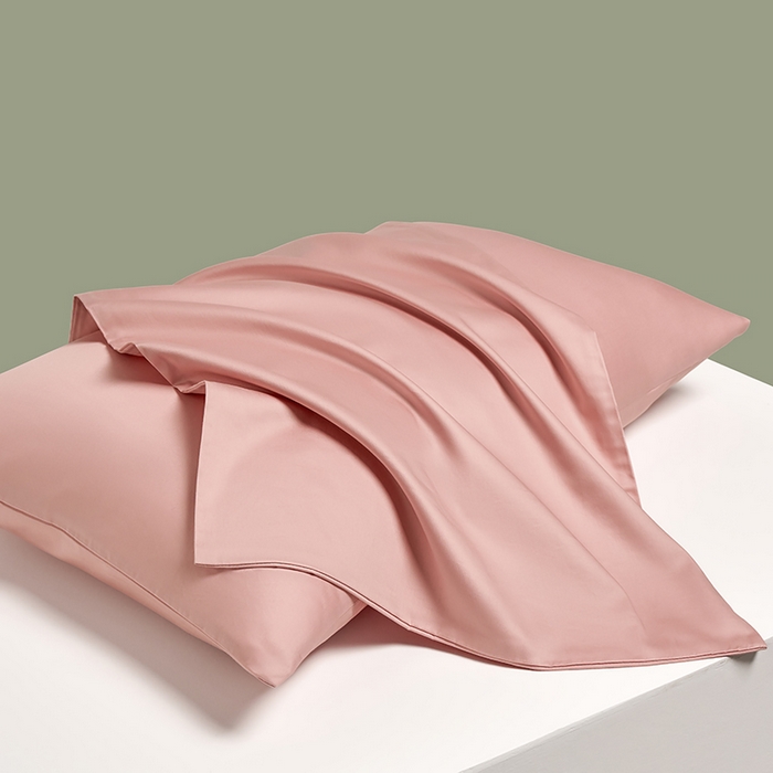 91家纺网 家纺一手货源 找家纺 闲鱼家纺 2025春夏新款小黑标60全棉纯棉四件套系列场景2 单枕套枕套单件 暖心粉